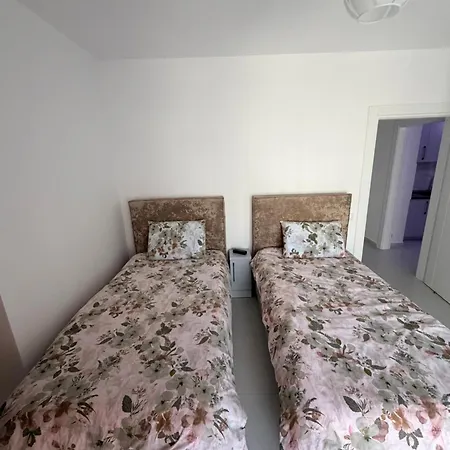 Royal Kune Apartment *